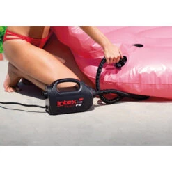 Gonfleur éléctrique Compresseur 12 & 220 V Intex -Eau Minerale Magasin 68609 ambiance 2 min