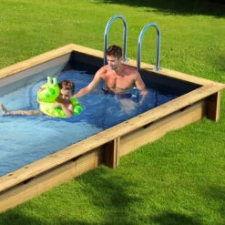 Piscine Pool'n Box Procopi En Bois 5 X 2 M - Coffre Et Filtration Intégrés 7 Piscine Pool'n Box Procopi En Bois 5 X 2 M - Coffre Et Filtration Intégrés -Eau Minerale Magasin piscine pool n box enterr e ambiance min