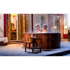 Spa Semi-rigide Bestway Lay-Z Spa HELSINKI AirJet 7 Places -Eau Minerale Magasin spa helsinki ambiance neige3 min 1